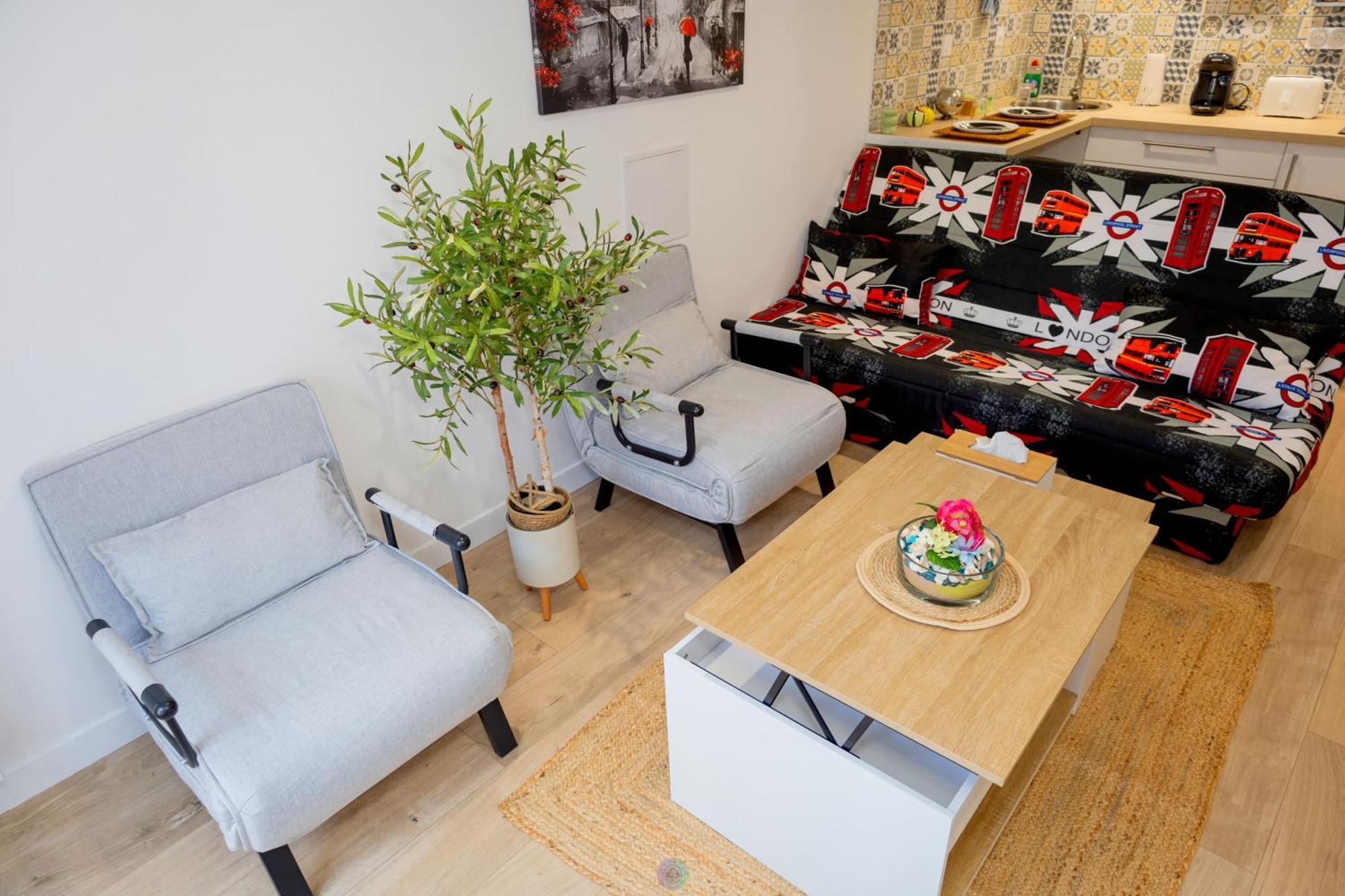 The Silent Green Lounge, Noisiel Extérieur photo